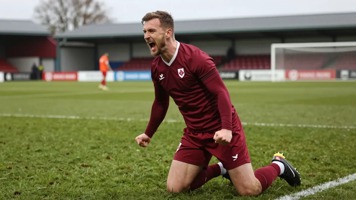 Hearts' Stephen Kingsley scored late to secure a 1-1 draw against Kilmarnock at Rugby Park, a result that leaves the home...