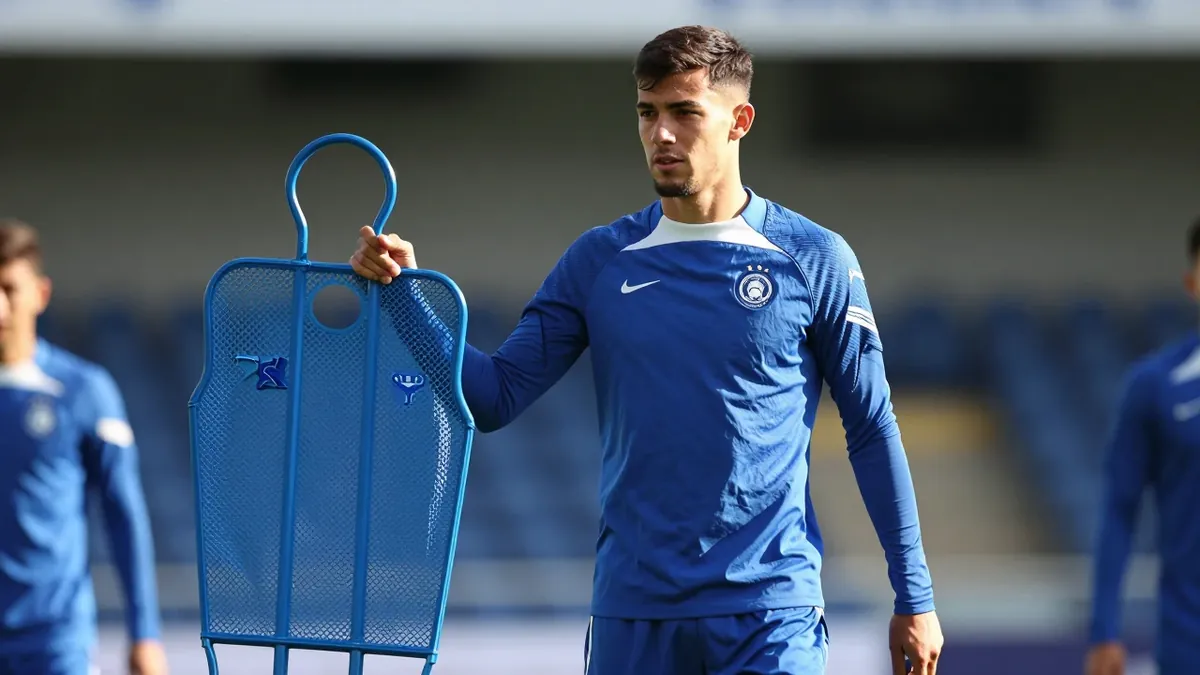Kilmarnock have signed Hearts centre-back MJ Kamson-Kamara on a short-term loan deal as they seek to improve their league...